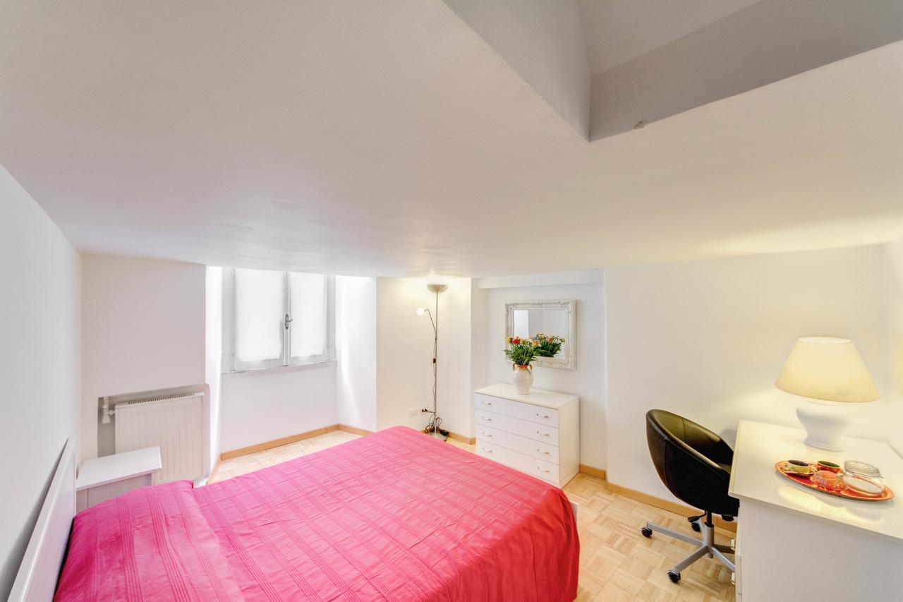 på 120 m² i Navona, med 2 sovrum och 1 badrum  Rom Exteriör bild